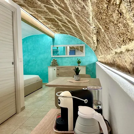 Poma De Casa - Carrer De Pa I Algua Alghero